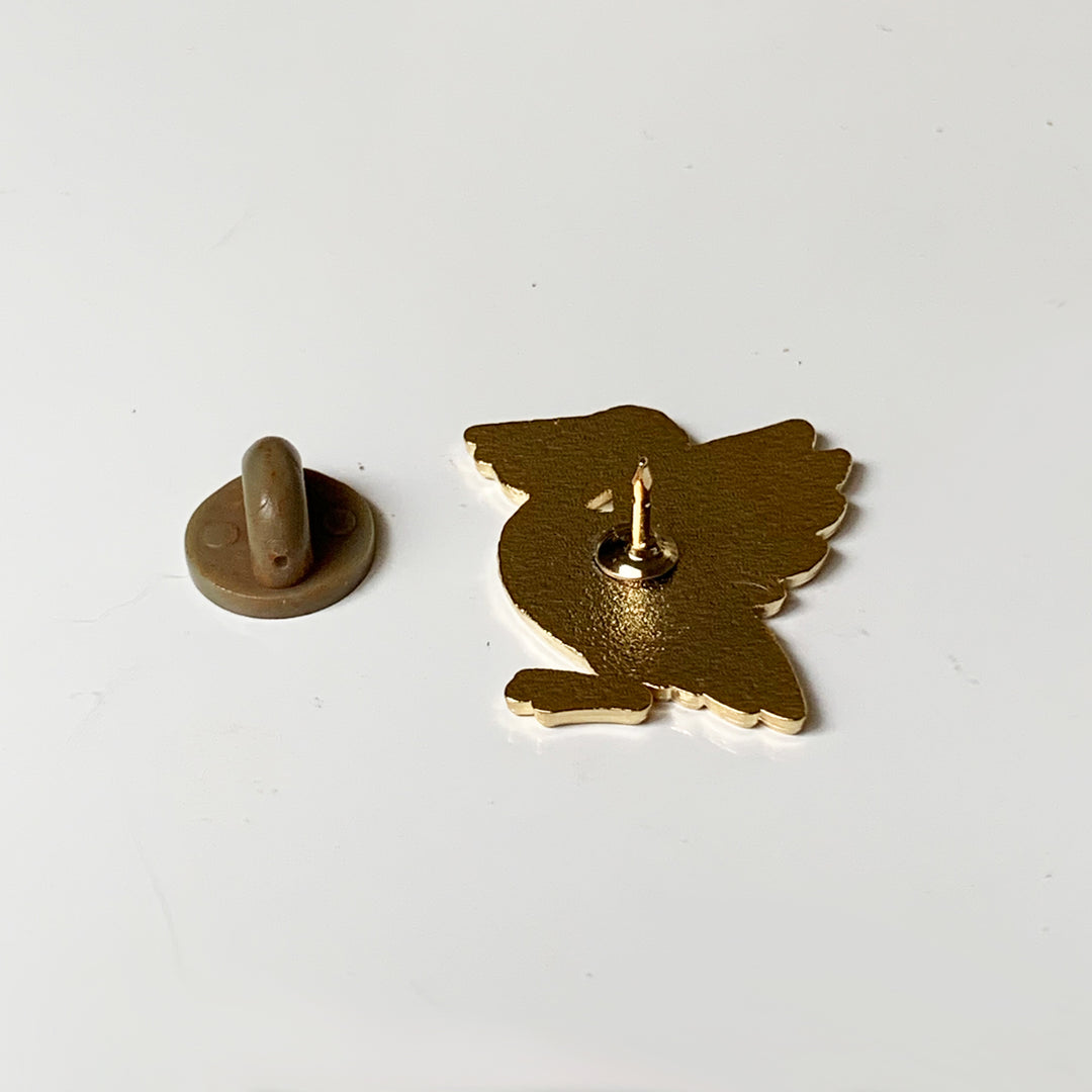 Pelican “Pete” Gold Pin